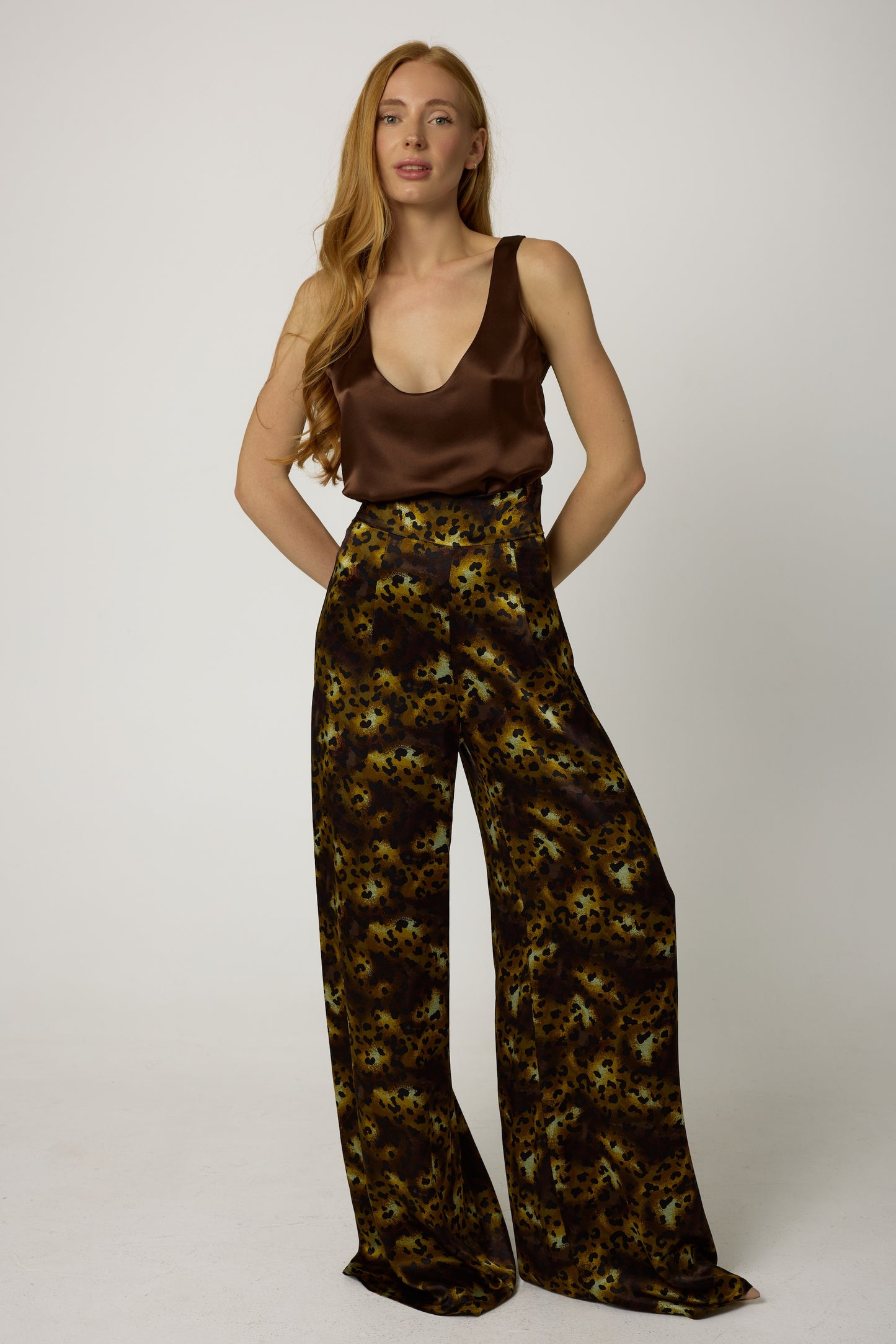 NOOR Silk Scoop Top